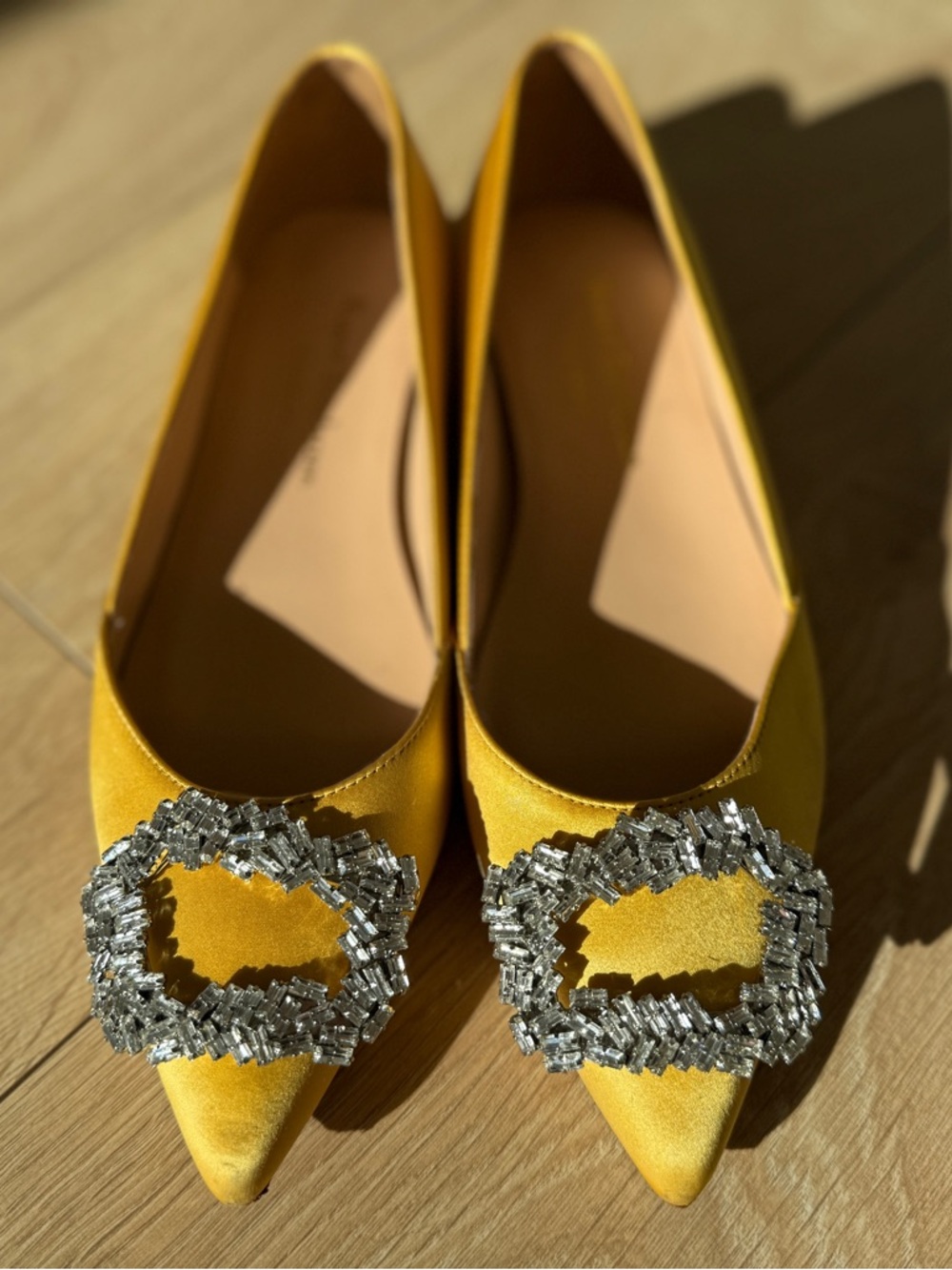 Rupert Sanderson Elegant Amber Flats with Crystal Wreath - Picture 3 of 3